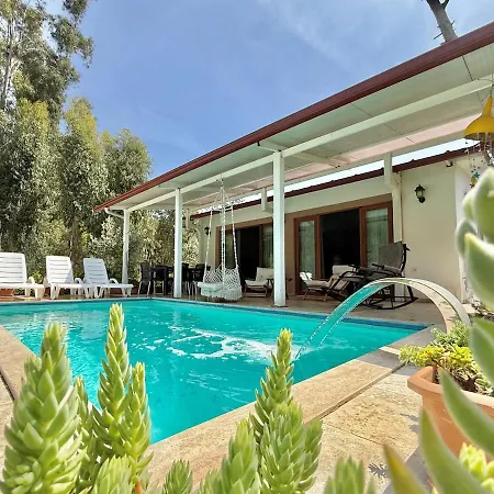 ヴィラ Luxury With Pool In *